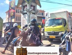 Pemerintah Harus Cepat Atasi Kemacetan Di Bundaran Tugu Jam Kota Sintang
