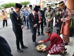 Bala dan Ronny Resmi Memulai Tugas Sebagai Bupati dan Wakil Bupati Sintang, Mengajak Jajaran Pemkab Jalin Kerja Sama dan Komunikasi Baik