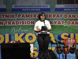 Hendrika Kepala Dinas DISPORA Sintang Bangga, Pelaksanaan Gebyar Musik Etnik Pameran Ekonomi Kreatif dan Kuliner Berjalan Aman Dan Lancar